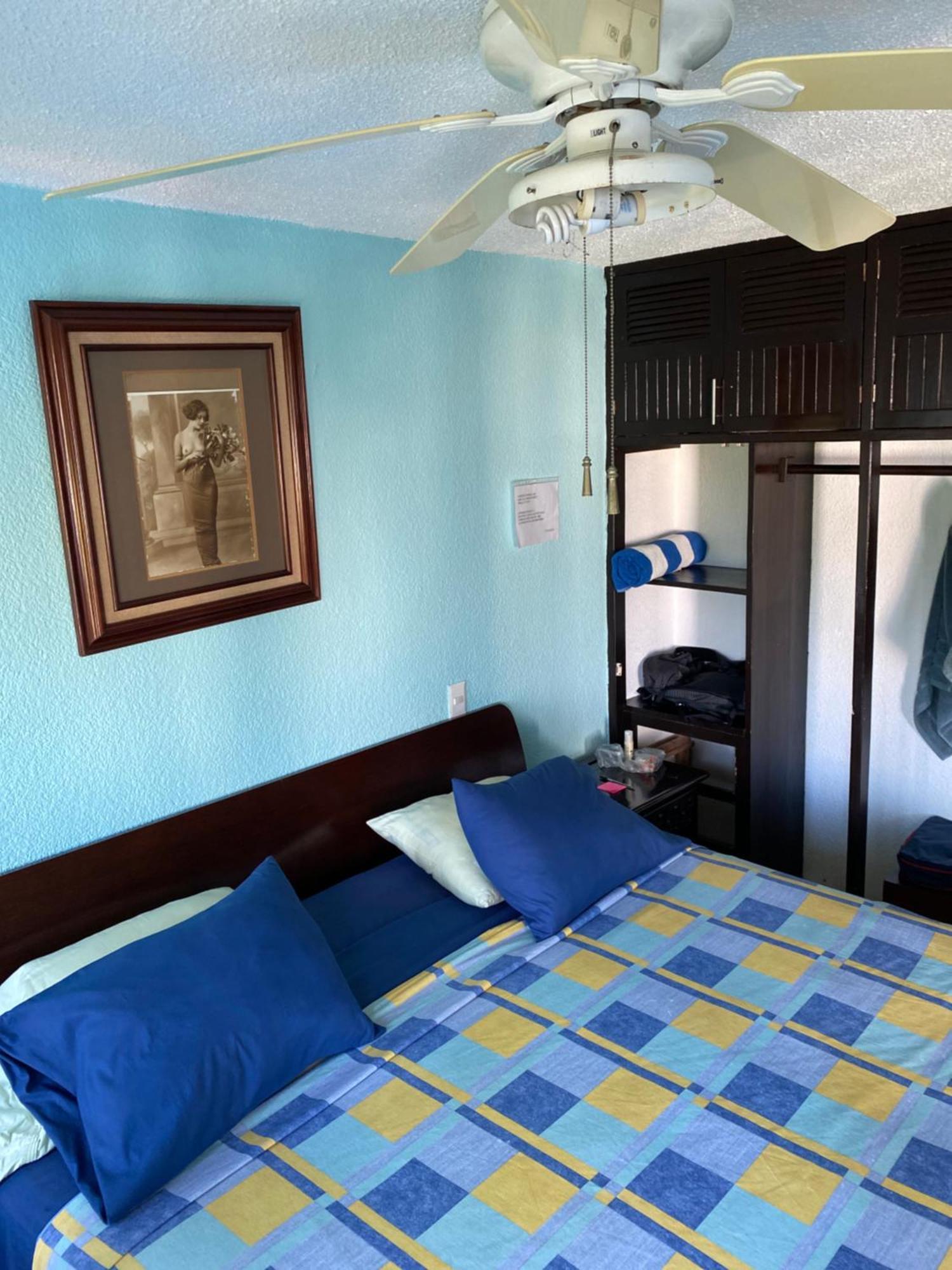 Front Beach Private Room With Shared Bathroom Cancun Exterior photo
