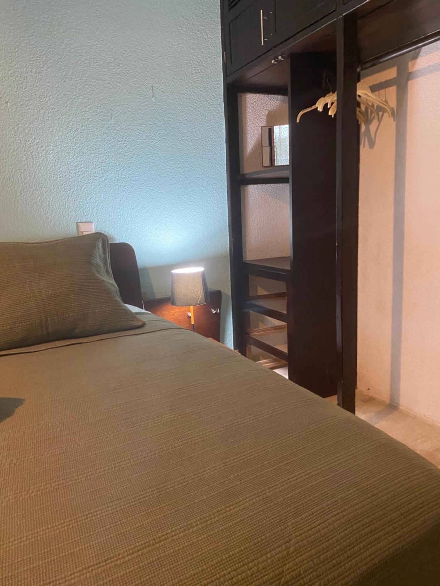 Front Beach Private Room With Shared Bathroom Cancun Exterior photo