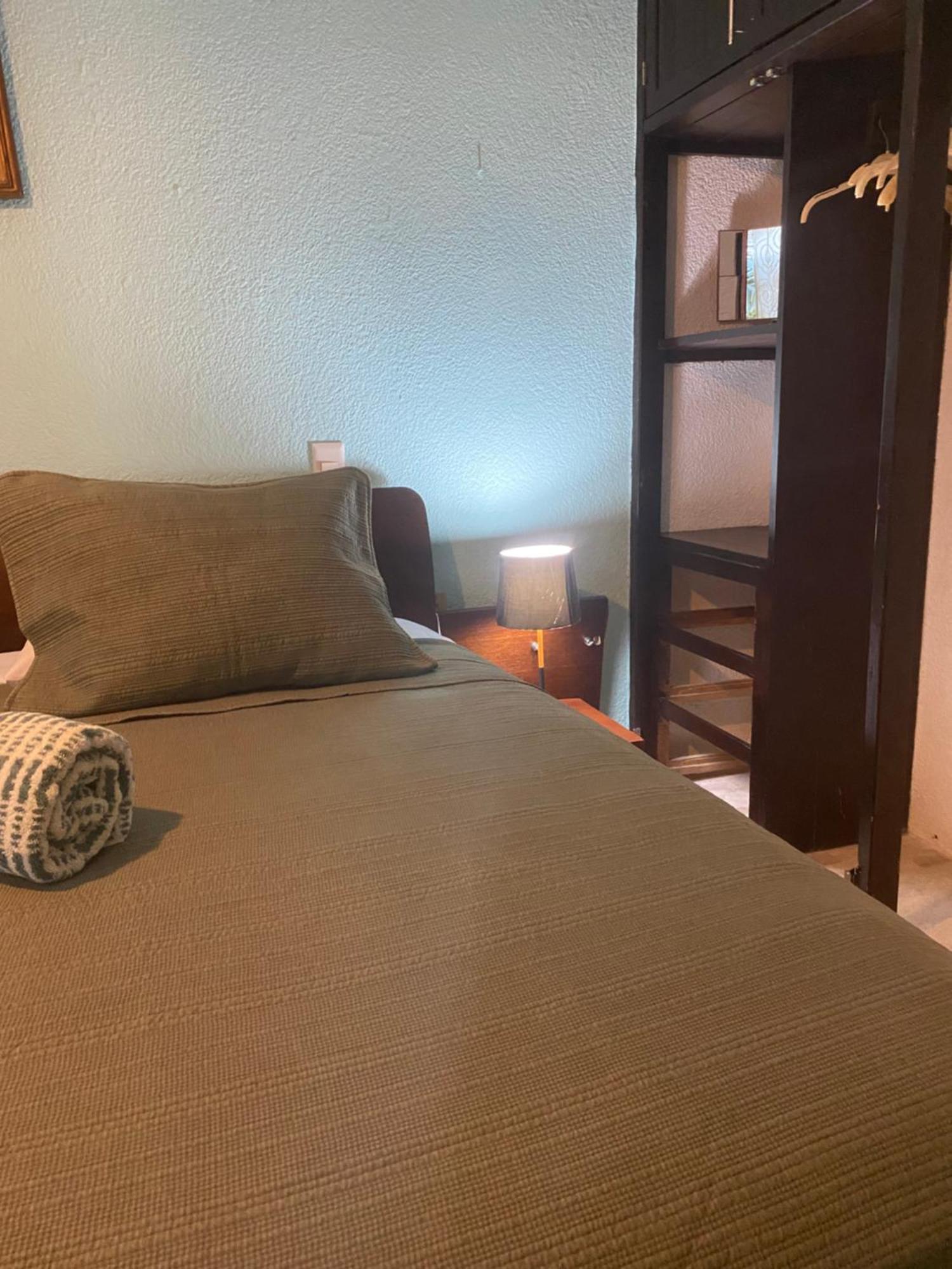 Front Beach Private Room With Shared Bathroom Cancun Exterior photo