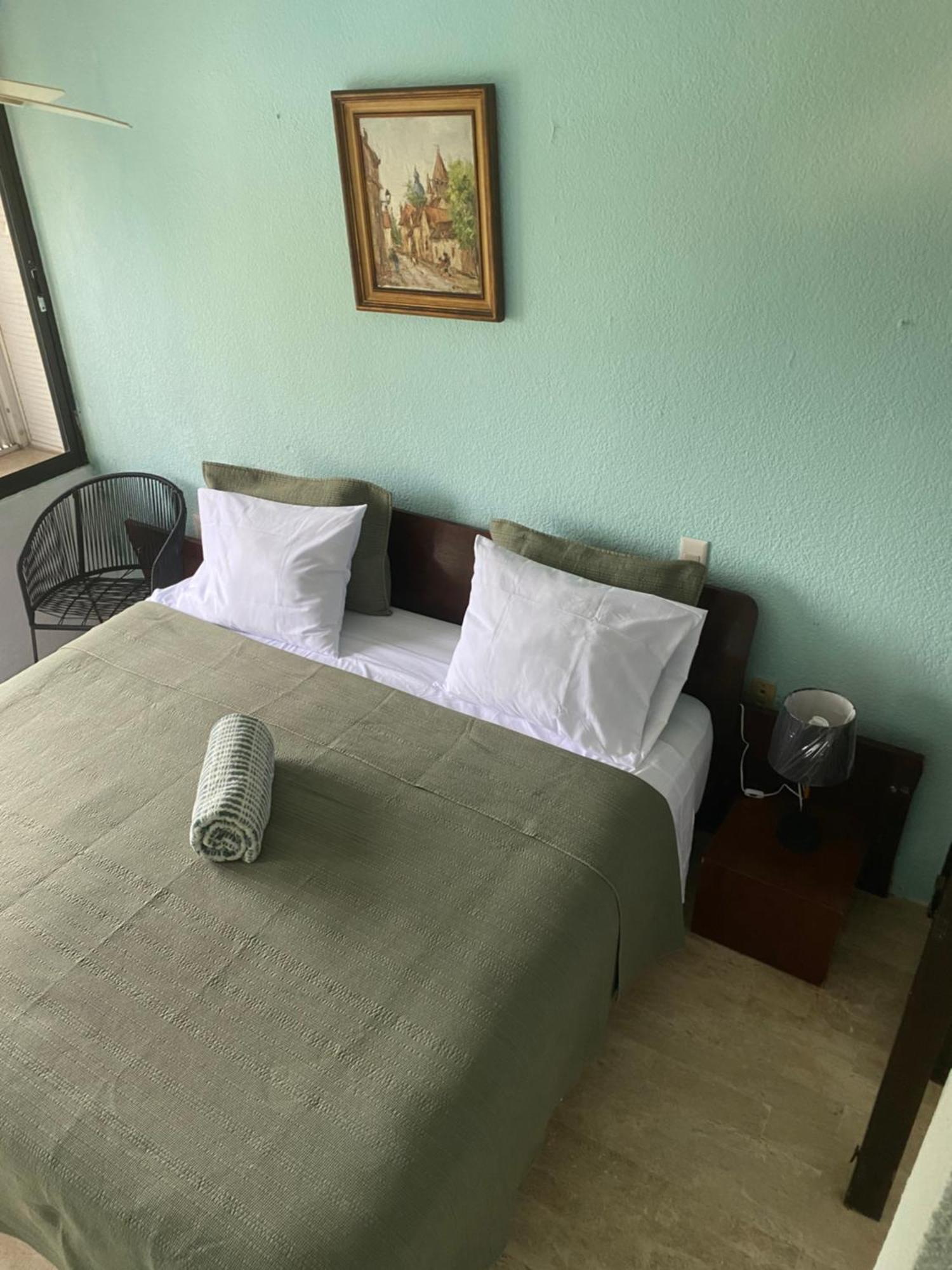 Front Beach Private Room With Shared Bathroom Cancun Exterior photo